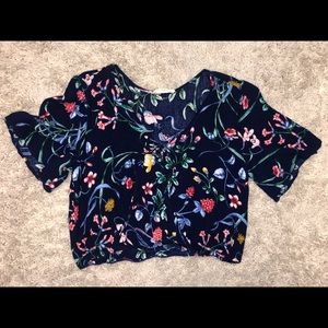 Floral cropped blouse